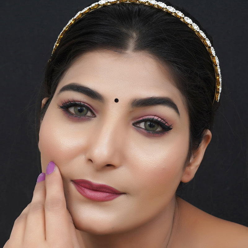 Gold Plated Brass Sunflower Style Hairband/mathapatti Hair Band  (White)