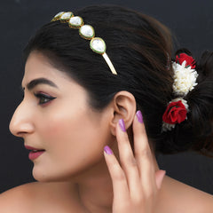 Gold Plated kundan Hairband/Mathapatti Hair Band  (Gold)