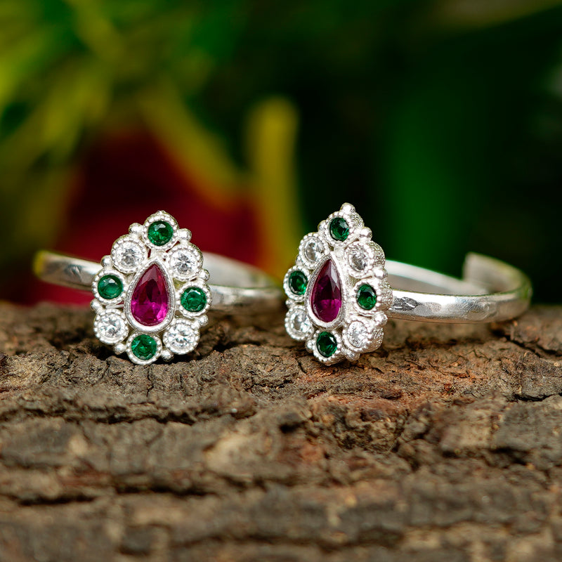 Bichiya Diamond Silver Plated Toe Ring Set