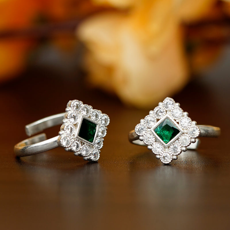 Bichiya Diamond Silver Plated Toe Ring Set