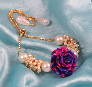 Bhaiya-Bhabhi Rose Rakhi Combo – Free Roli Chawal